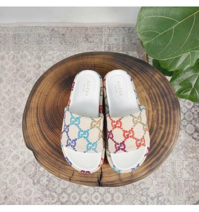 Women's platform slide sandal