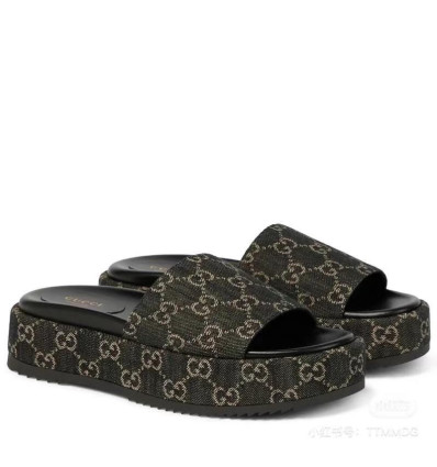 Women's platform slide sandal