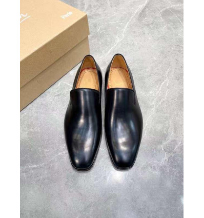 Black crocodile leather shoes